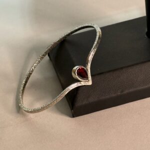 Garnet teardrop bracelet